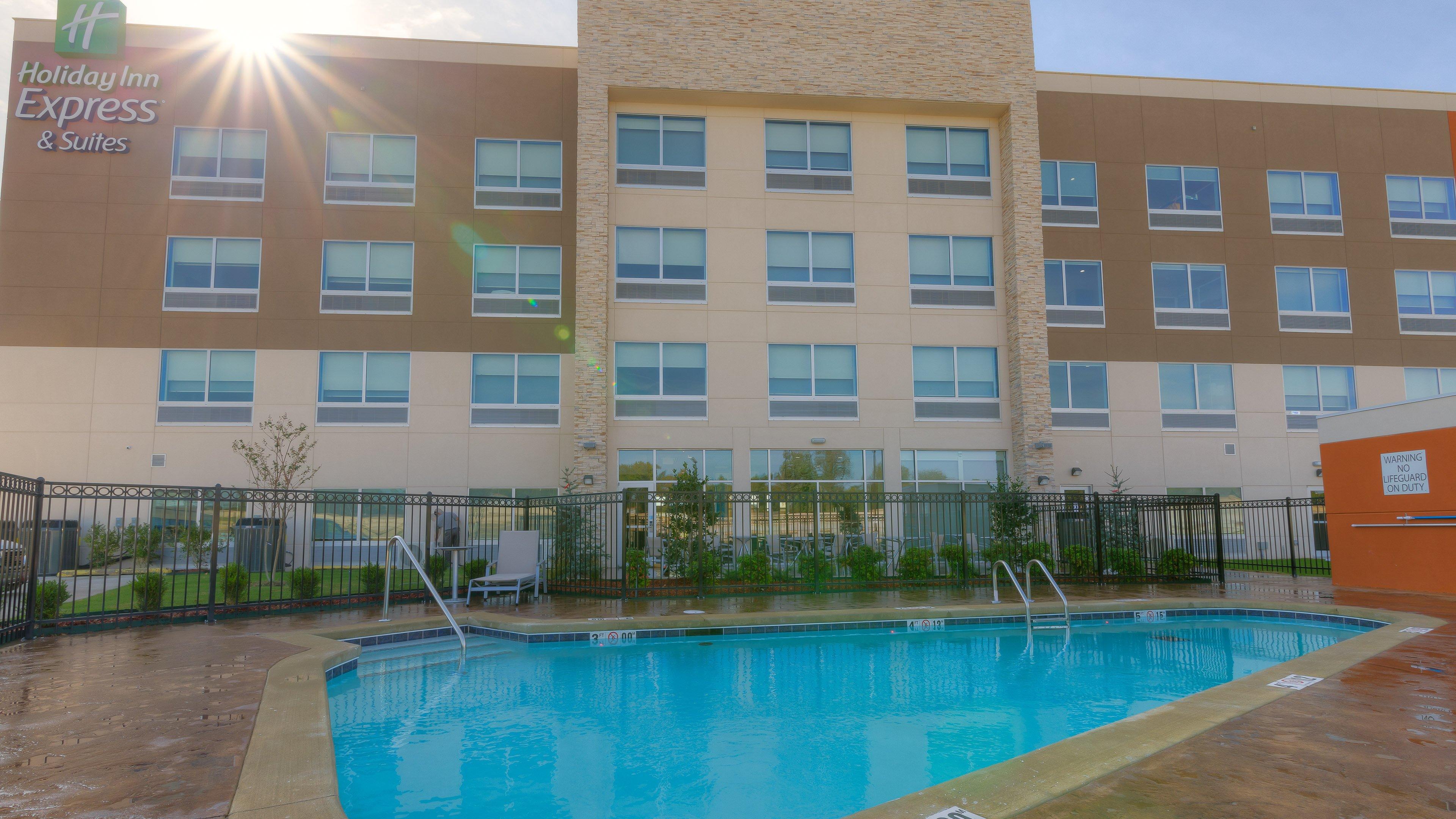Holiday Inn Express & Suites Tulsa Midtown By Ihg Extérieur photo