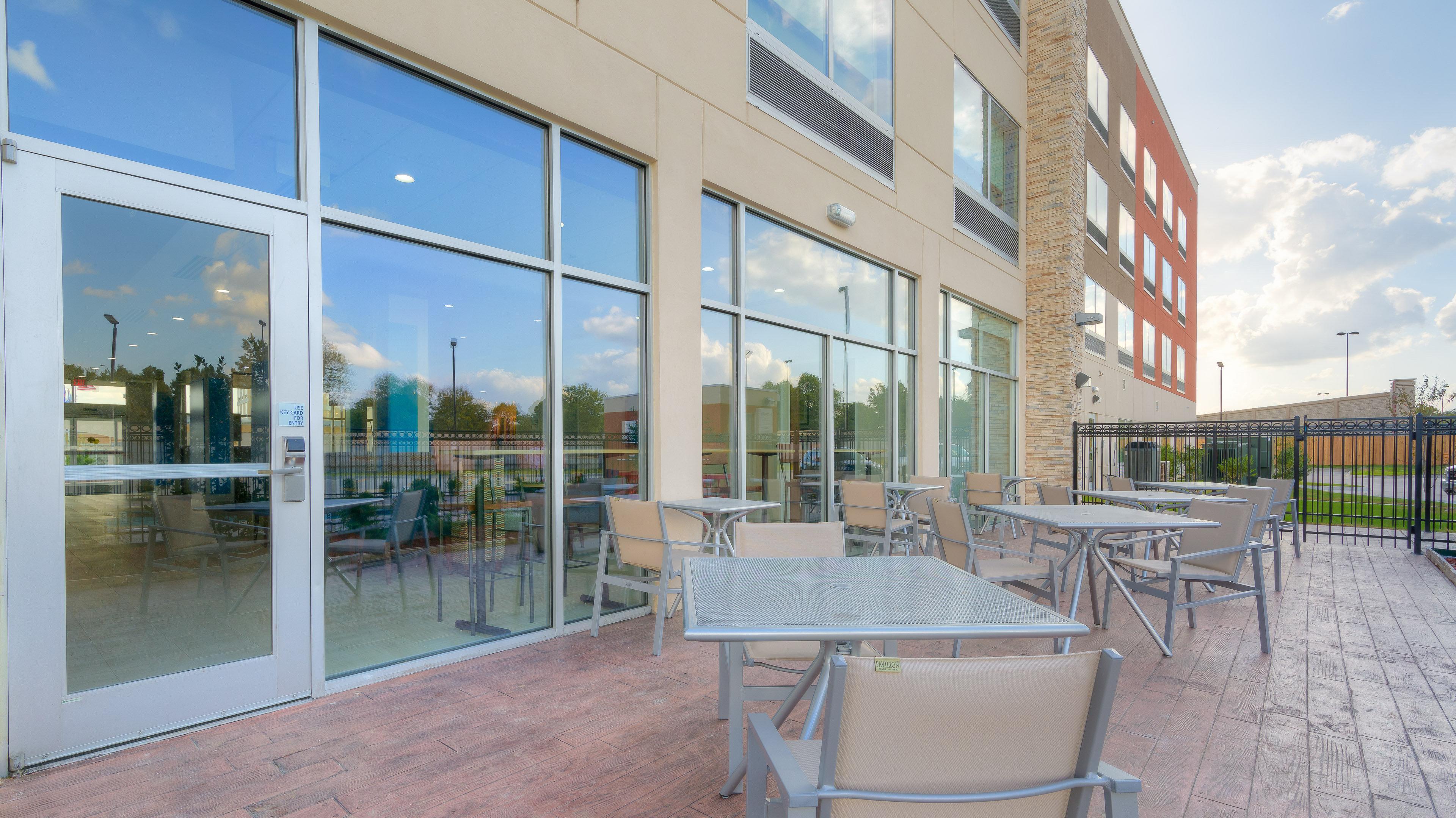 Holiday Inn Express & Suites Tulsa Midtown By Ihg Extérieur photo