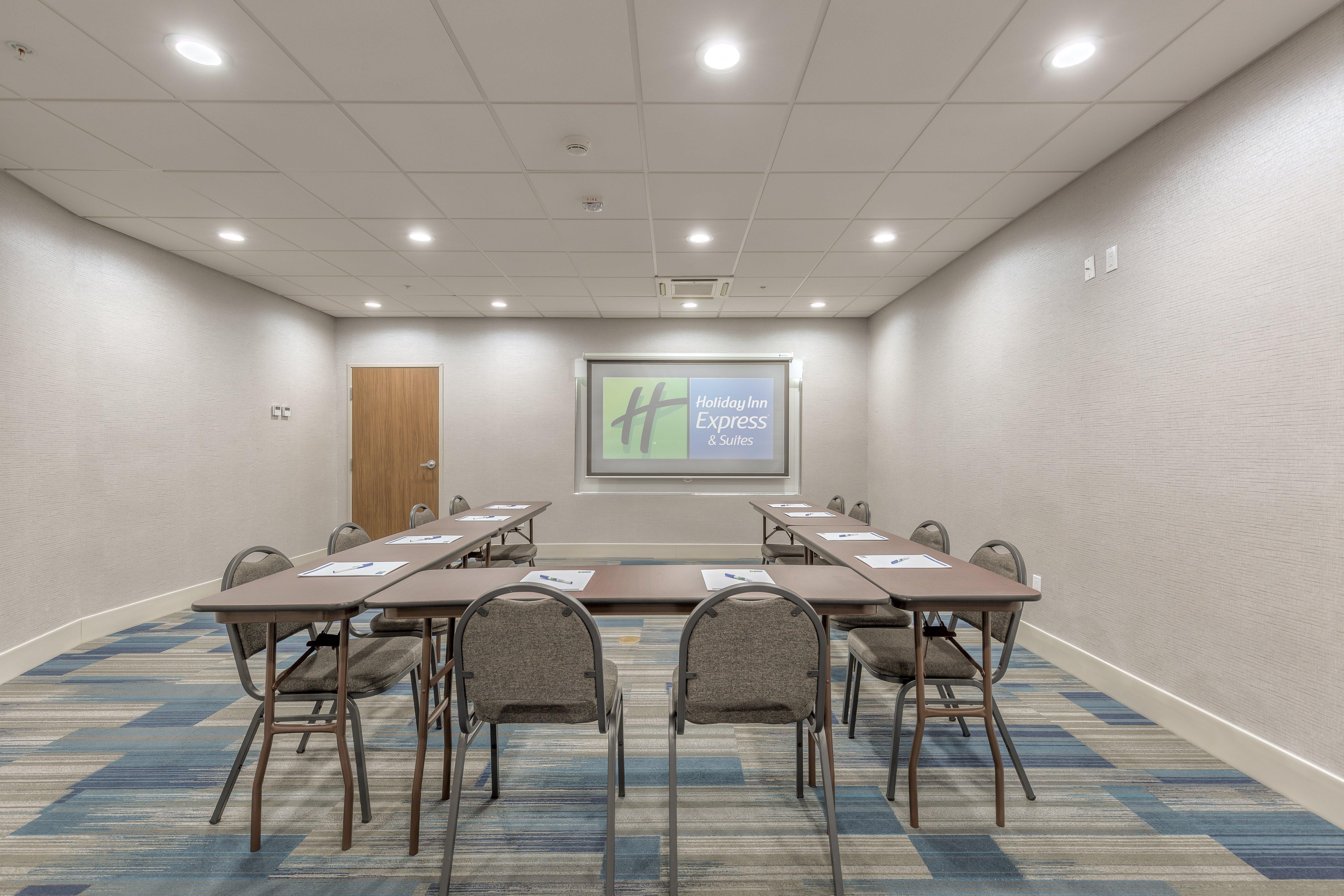 Holiday Inn Express & Suites Tulsa Midtown By Ihg Extérieur photo